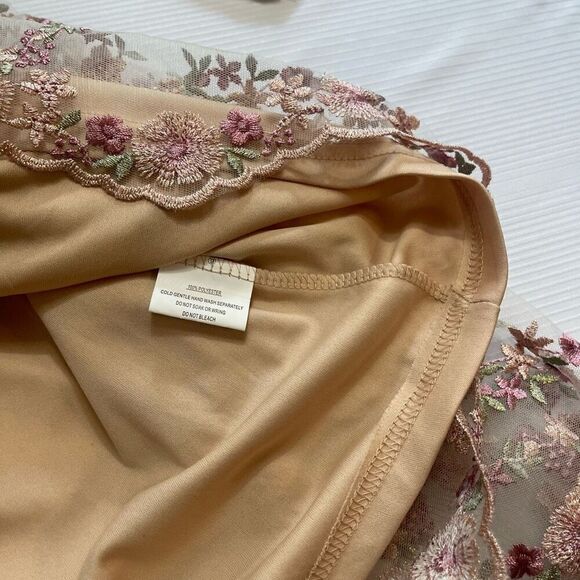 Hello Molly Floral Embroidered Strappy Dress Size 8 - Picture 7 of 13